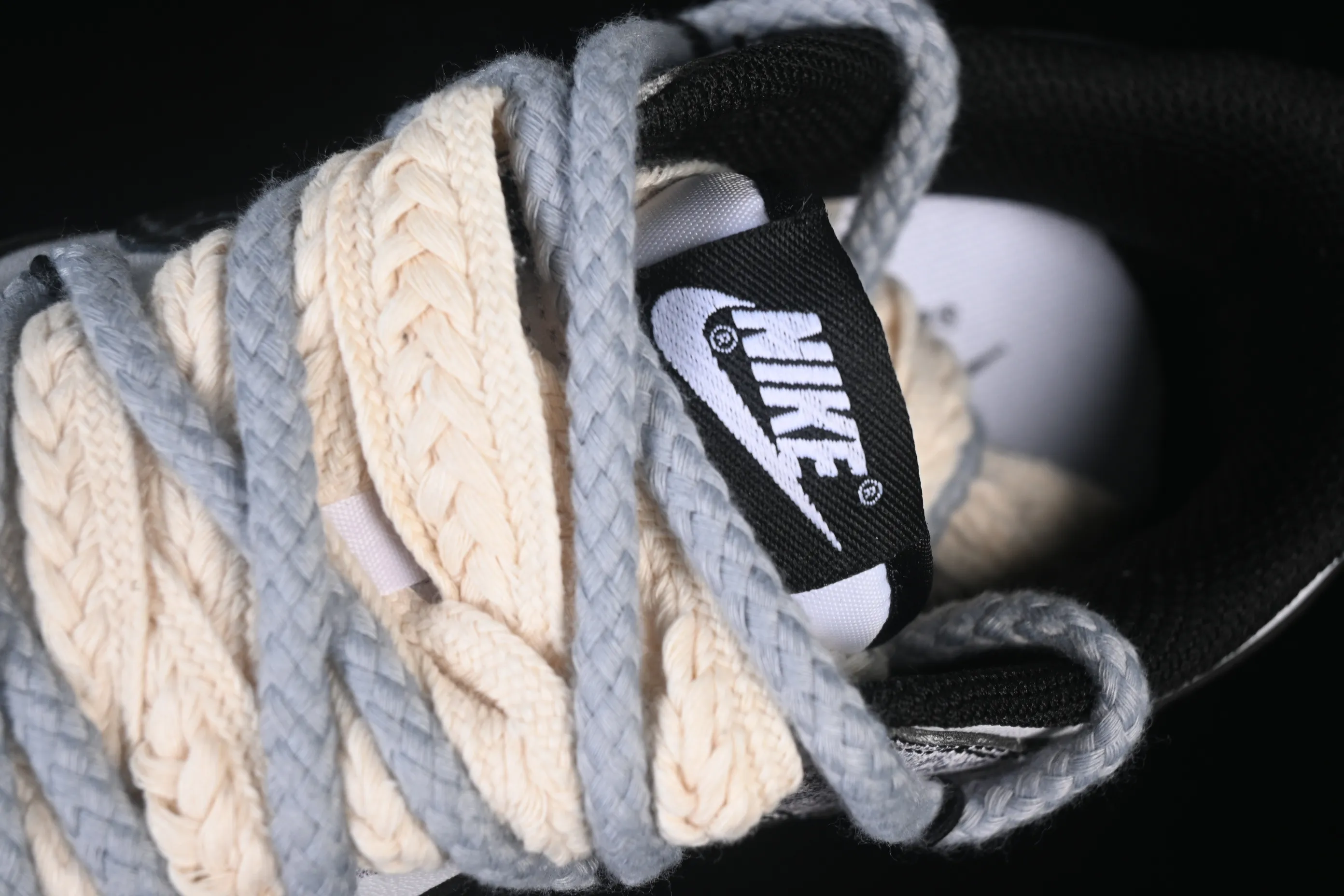 All categories Nk SB Dunk Series Nk SB Dunk Low High-end customized low-top sneakers Nike SB Dunk Low strap customization low-top casual sneakers DD1391-100